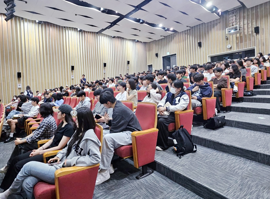 2026-1학기 RC101 경영학과 합반 특강 개최 이미지