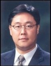 인터넷 포탈에 대한 자원 의존성이 온라인 쇼핑몰기업의 성장에 미치는 영향